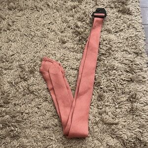 Burberry Designer Luxury Peach Pink 100% Linen Men’s Tie